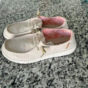 Hey Dude Wendy Chambray Shoe-Women’s. Size 10